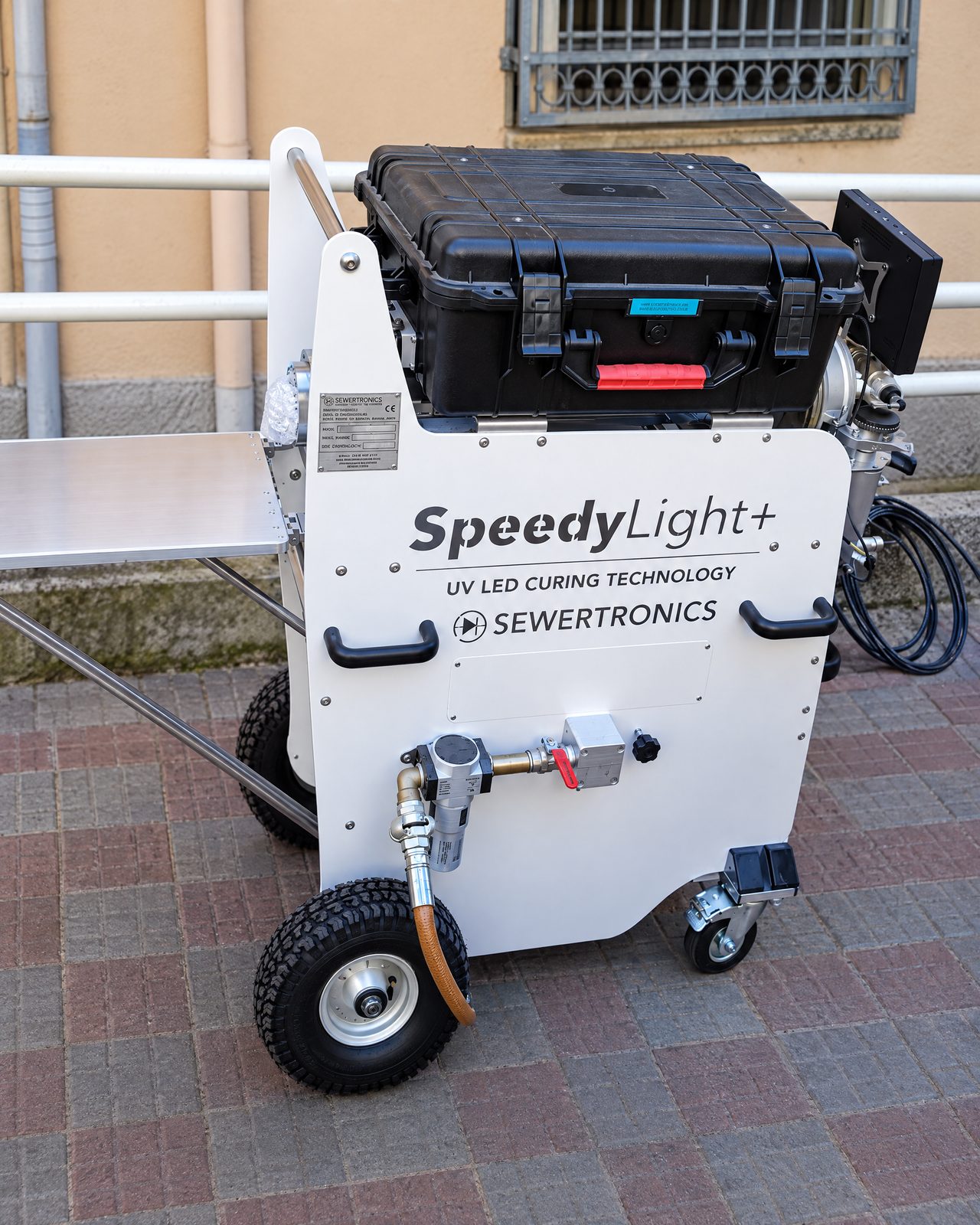 Unità SpeedyLight+ a LED UV su carrello